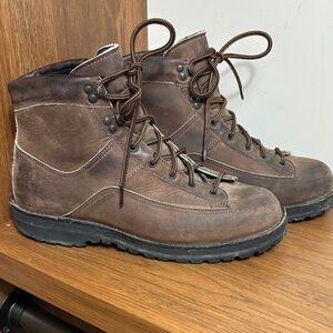 Danner Men's Brown Leather Gore-Tex Hiking Boots